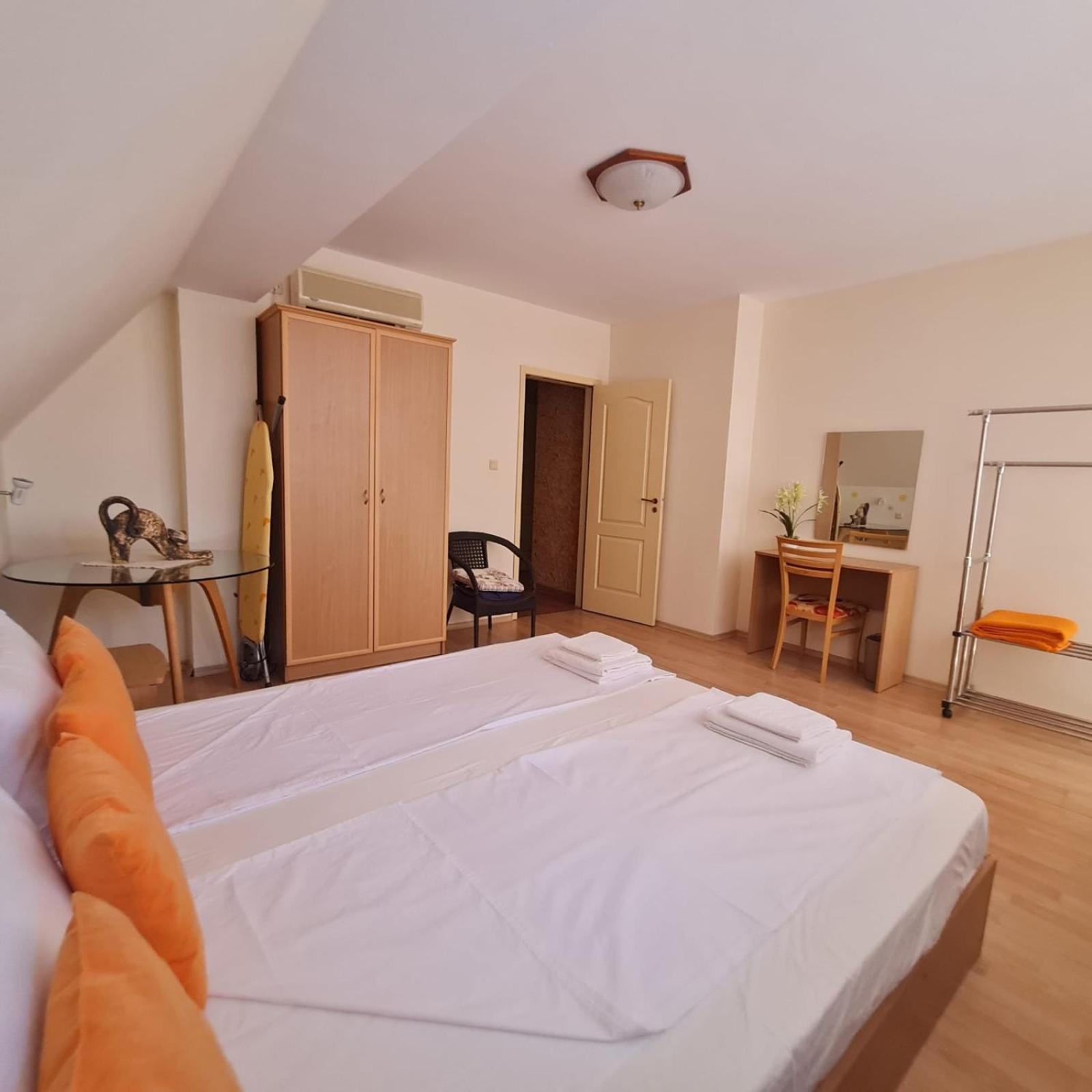 Sunny Fort Apartments Napospart Kültér fotó