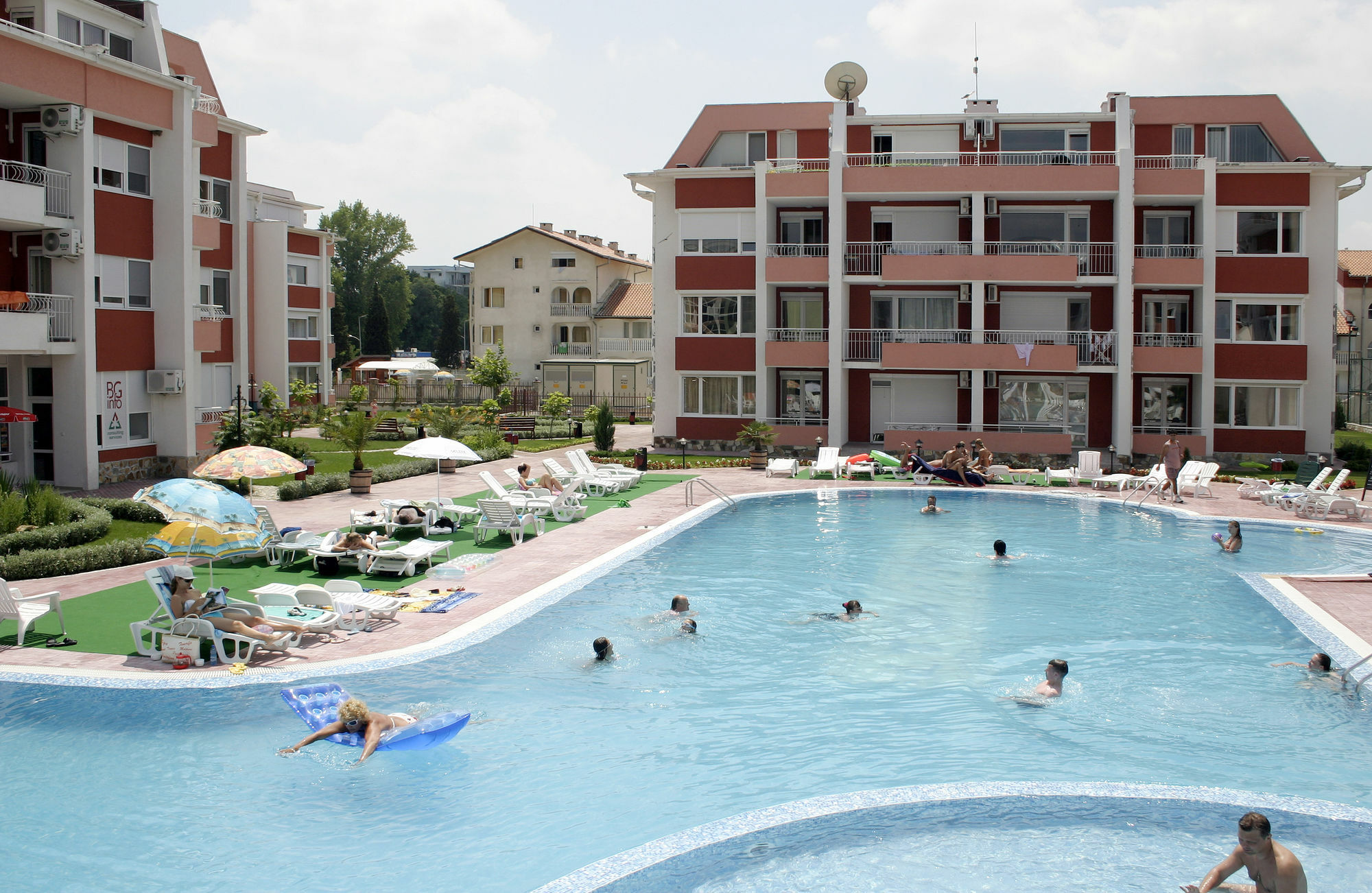 Sunny Fort Apartments Napospart Kültér fotó